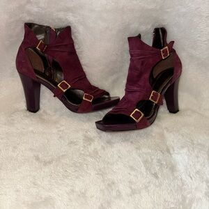 Diego Di Lucca Open-Toe Heels With Gold Tone Buckles